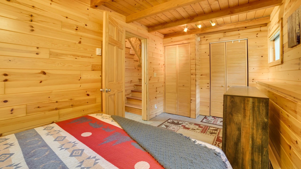 Photo of Bedroom in Elmira