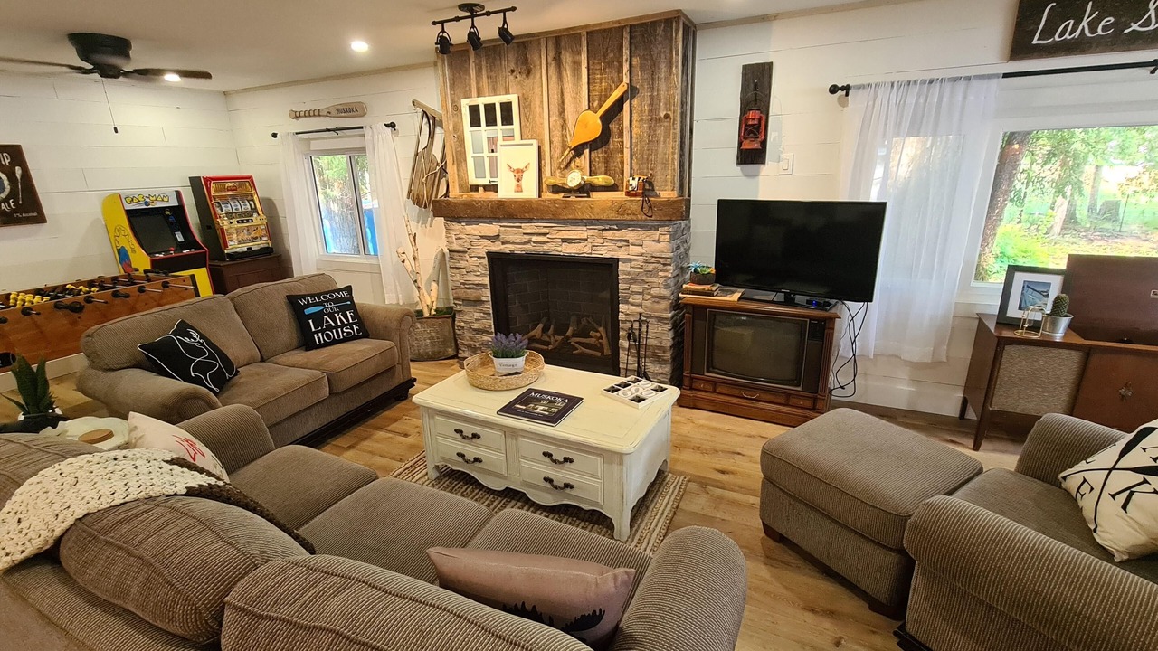 Photo of Livingroom in Washago