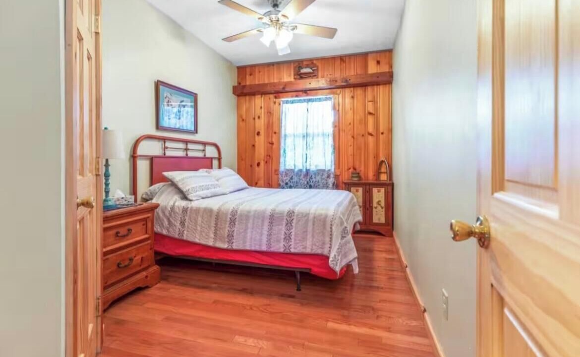 Photo of Bedroom in Blossvale