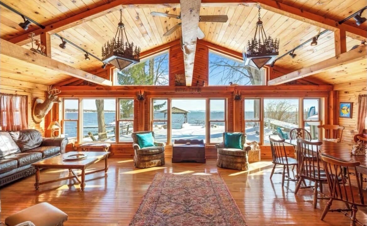 Photo of Livingroom in Blossvale