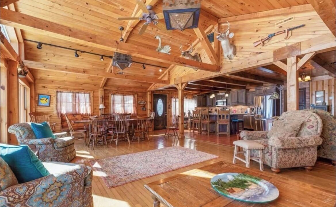 Photo of Livingroom in Blossvale