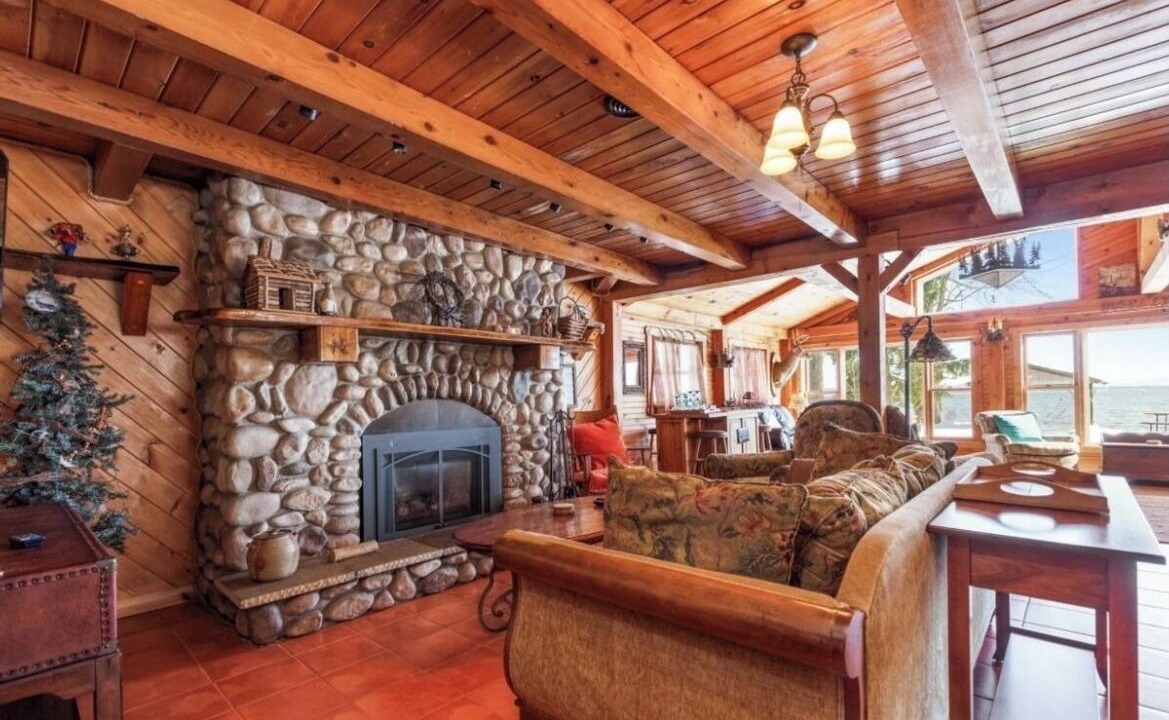 Photo of Livingroom in Blossvale