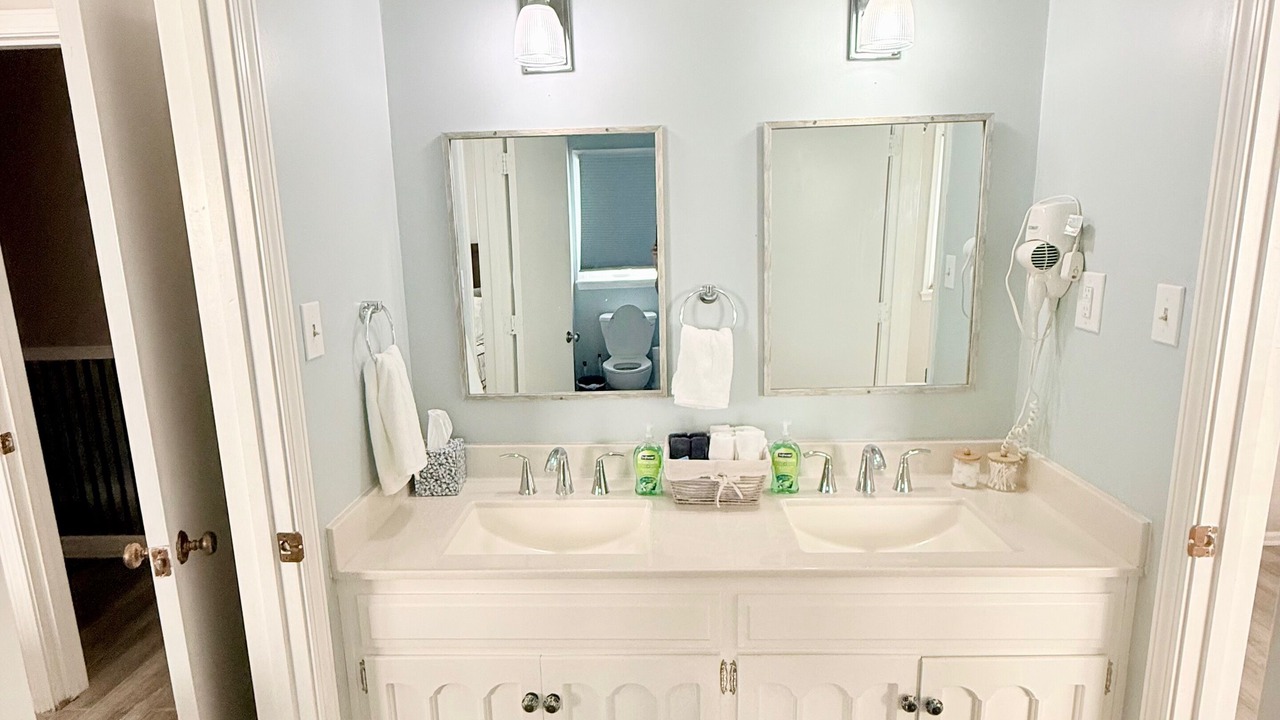 Photo of Bathroom in Lee's Summit