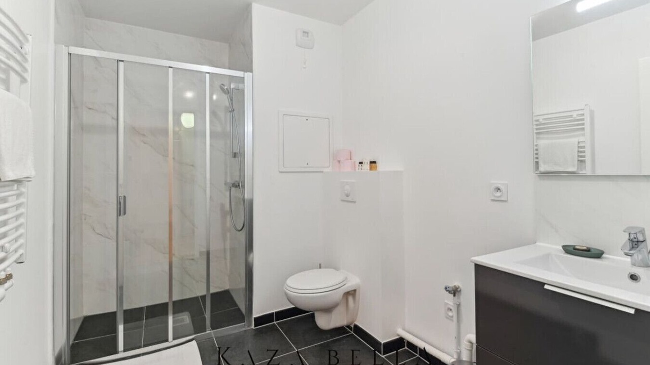 Photo of Bathroom in Saint-Ouen