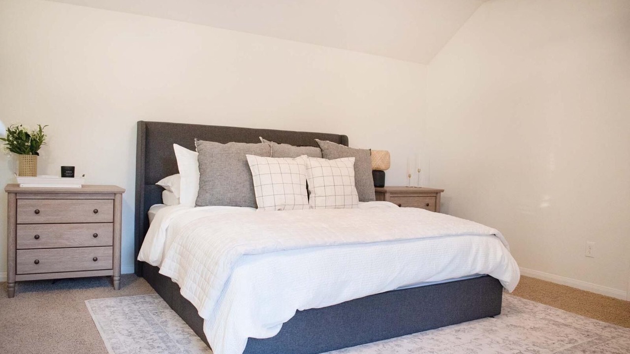 Photo of Bedroom in Spring