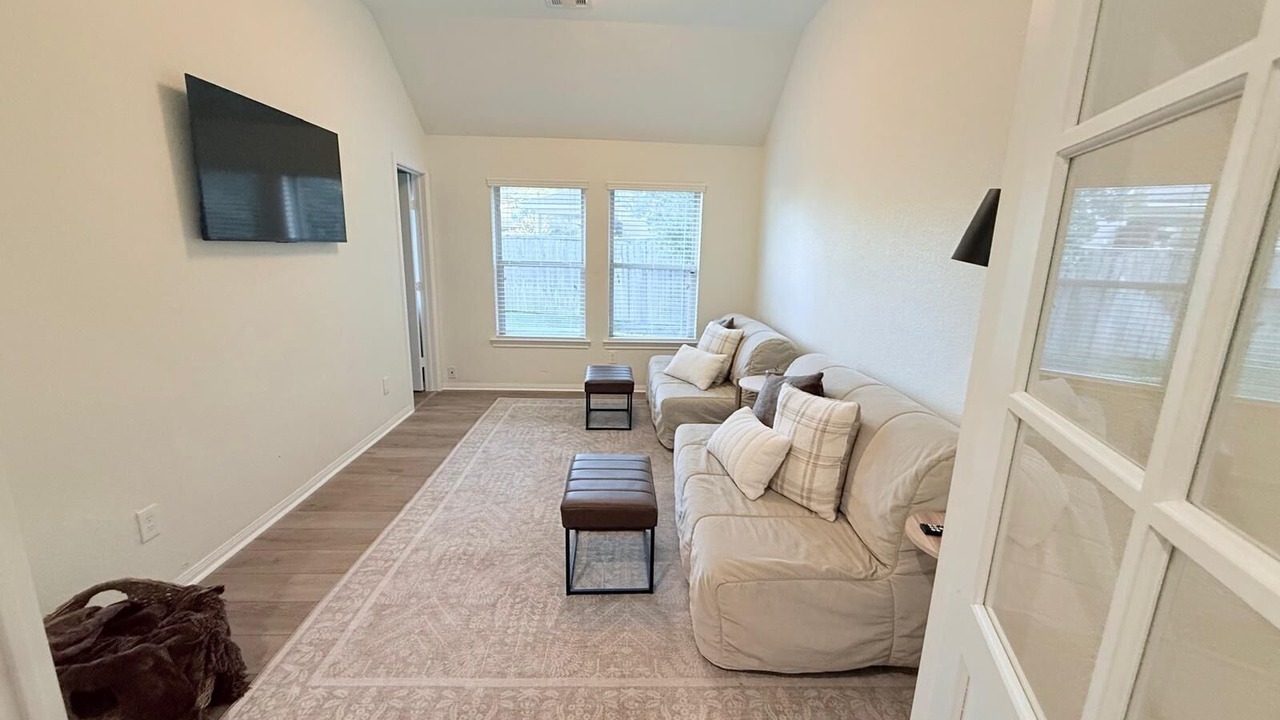 Photo of Livingroom in Spring