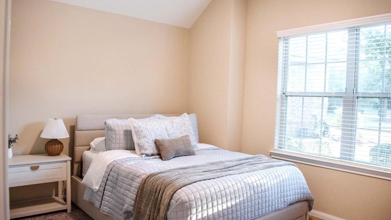 Photo of Bedroom in Spring