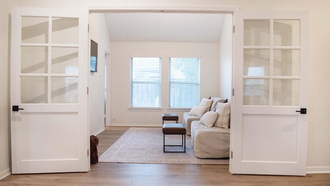 Photo of Livingroom in Spring