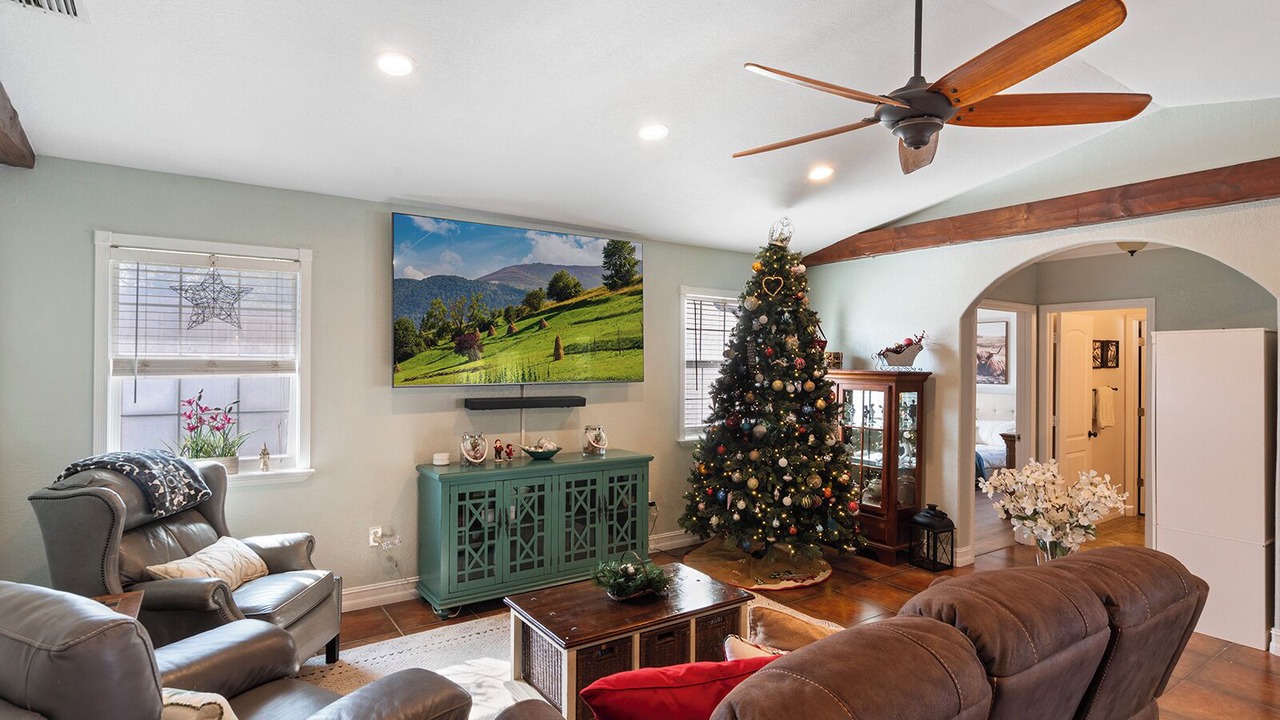 Photo of Livingroom in Longwood