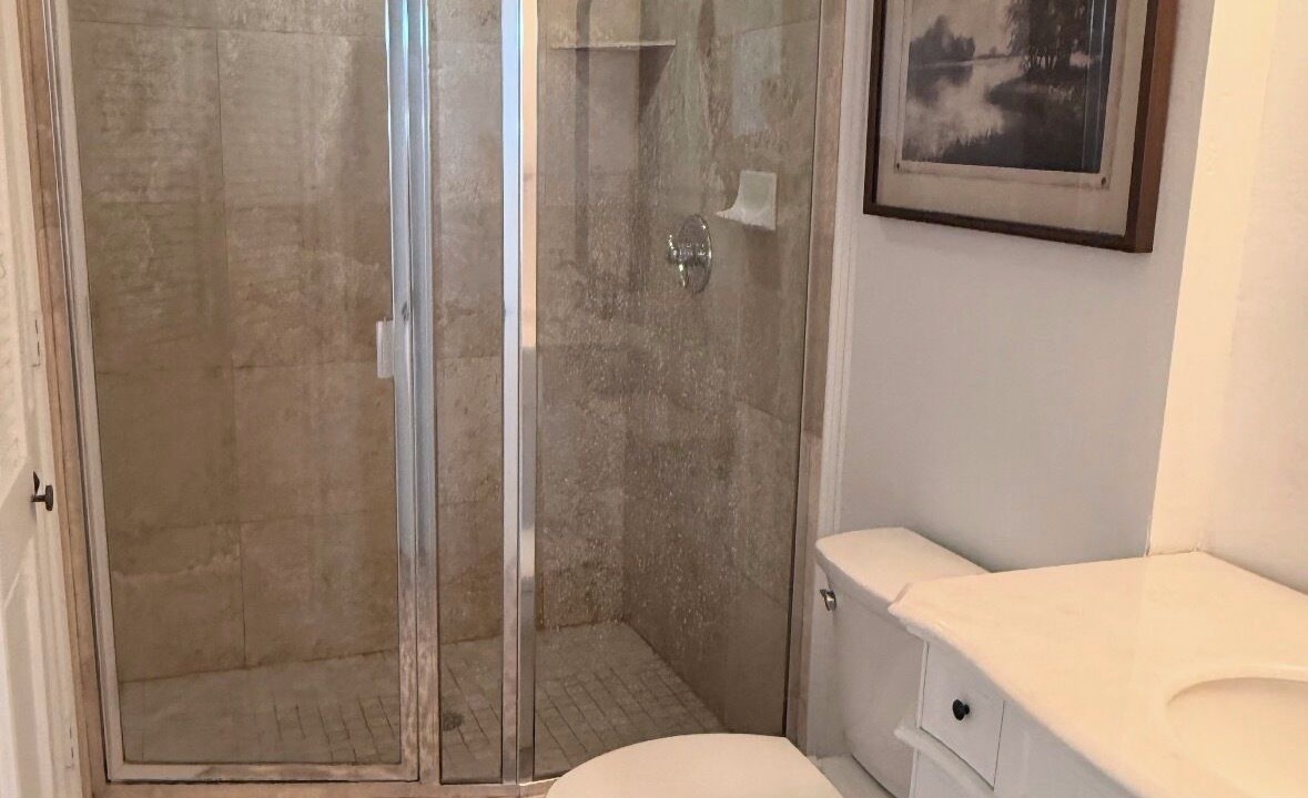 Photo of Bathroom in Vinita