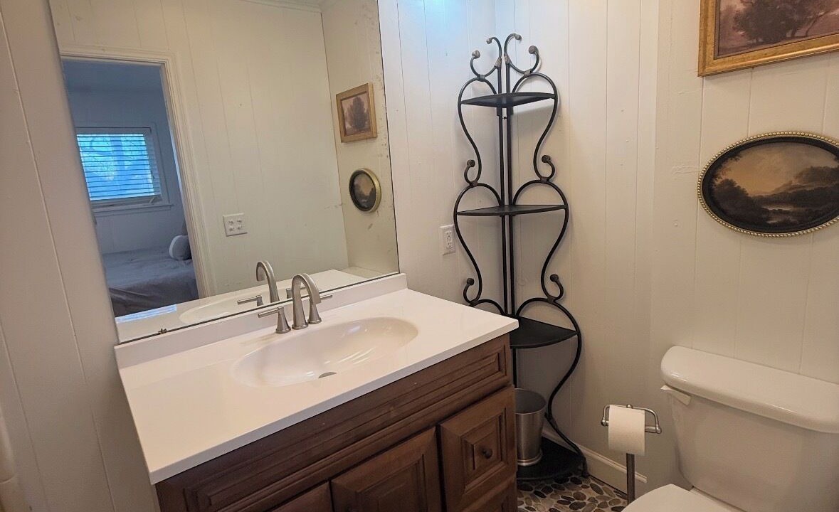 Photo of Bathroom in Vinita