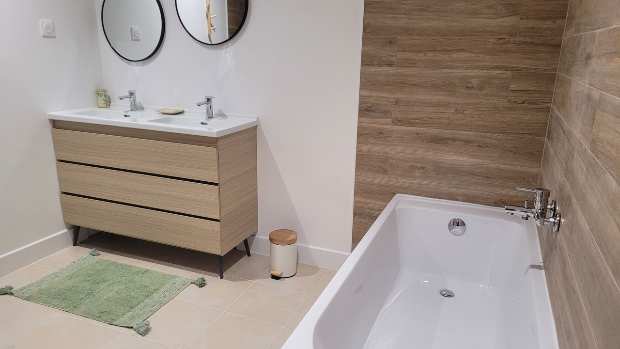 Photo of Bathroom in Huos