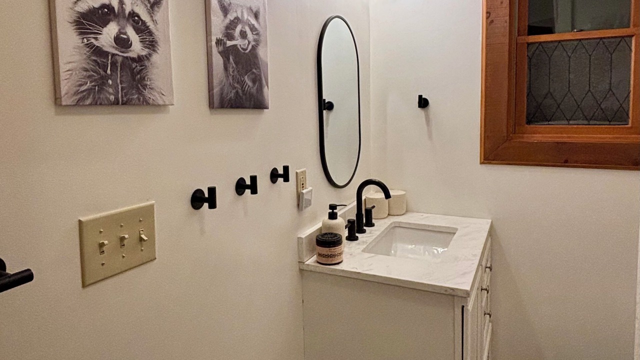 Photo of Bathroom in Pottersville
