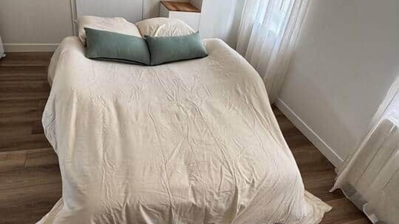 Photo of Bedroom in Quartier Saint-Clement - Jardin des Plantes