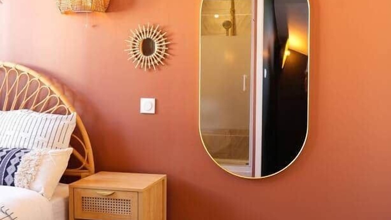Photo of Bedroom in Quartier Saint-Clement - Jardin des Plantes