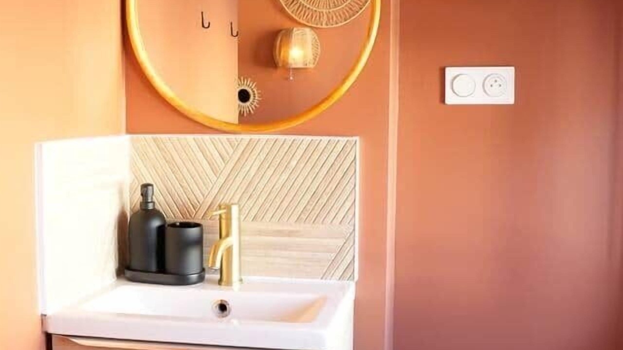 Photo of Bathroom in Quartier Saint-Clement - Jardin des Plantes