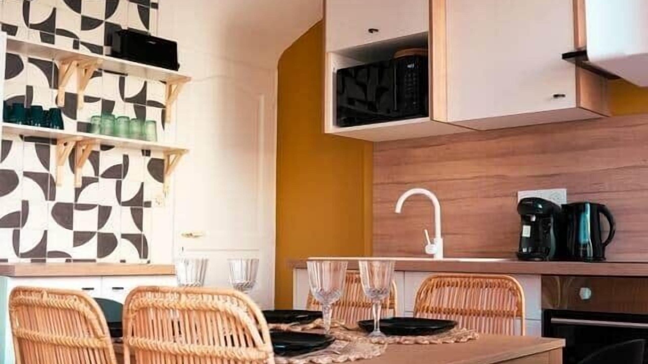 Photo of Kitchen in Quartier Saint-Clement - Jardin des Plantes