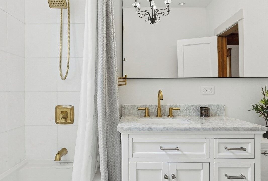 Photo of Bathroom in Ravenswood