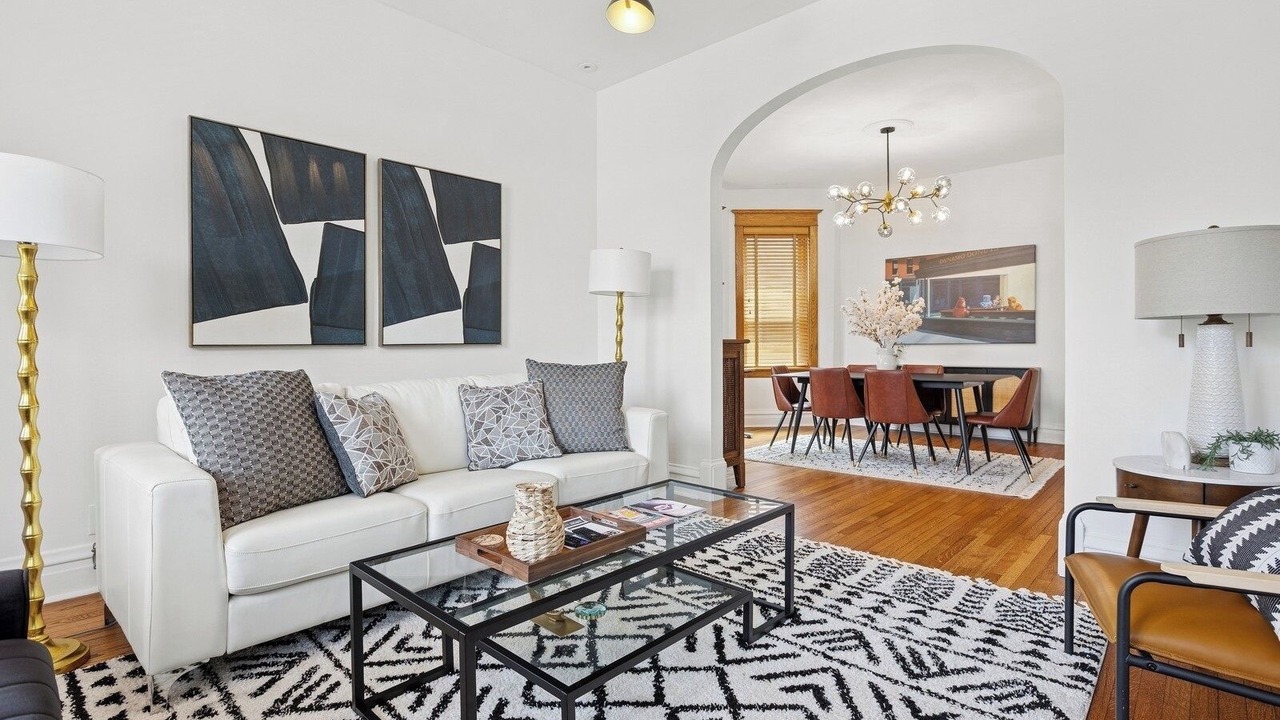 Photo of Livingroom in Ravenswood