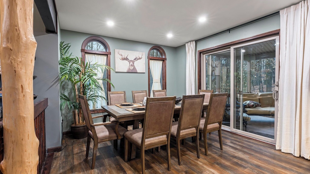 Photo of Livingroom in Locust Lake Village