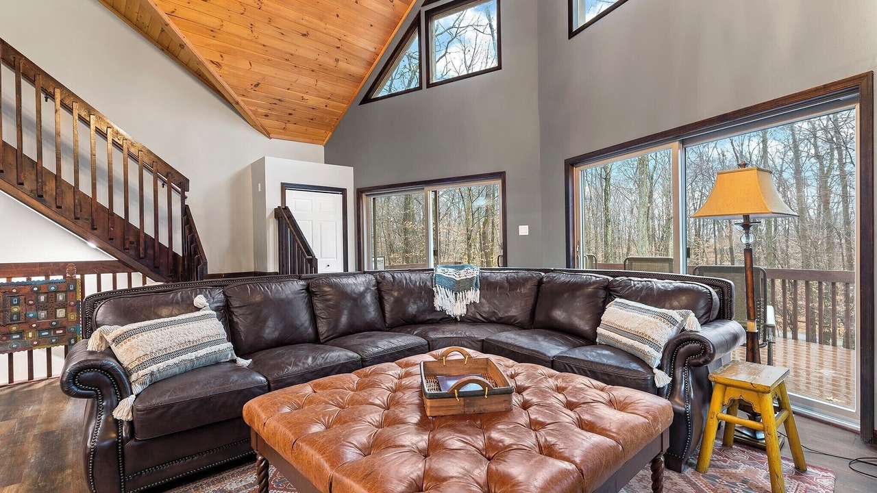 Photo of Livingroom in Locust Lake Village