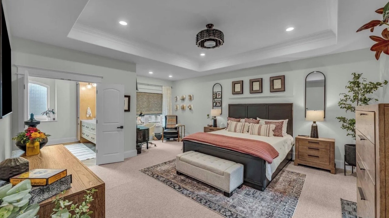 Photo of Bedroom in Lawrence