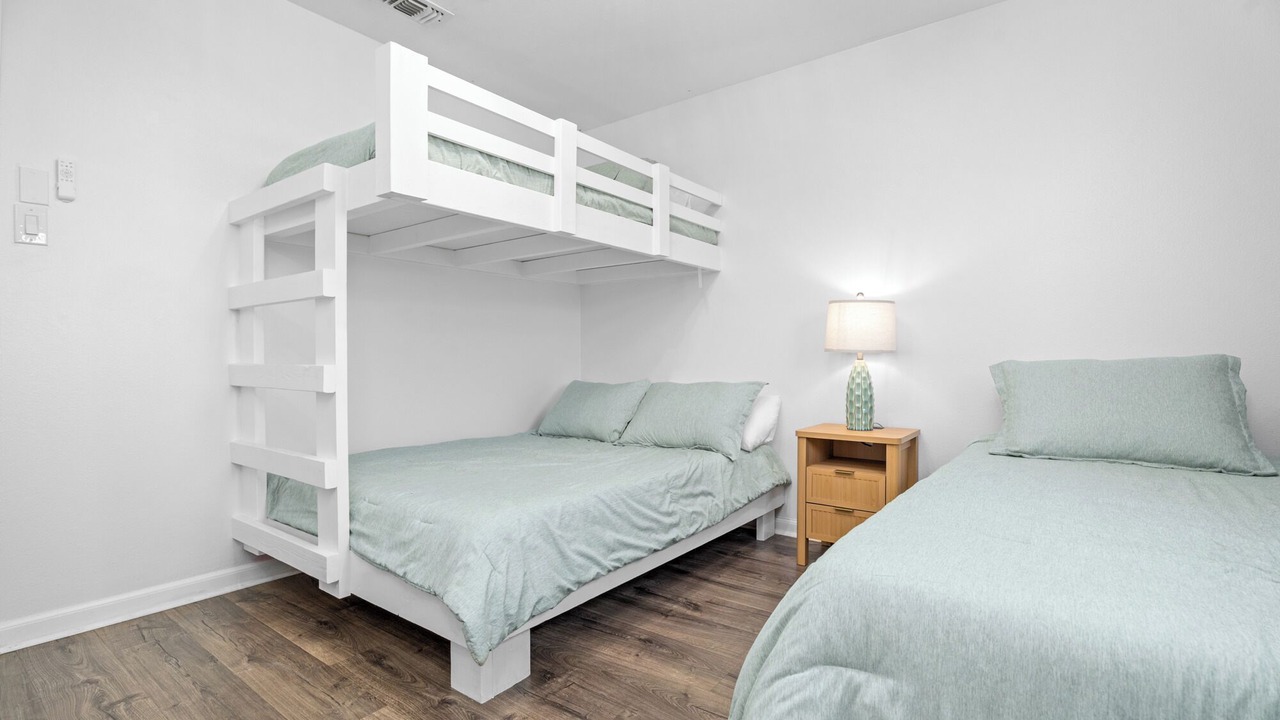 Photo of Bedroom in Vance Jackson