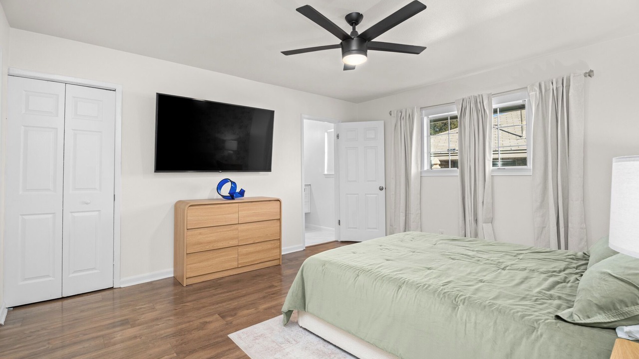 Photo of Bedroom in Vance Jackson