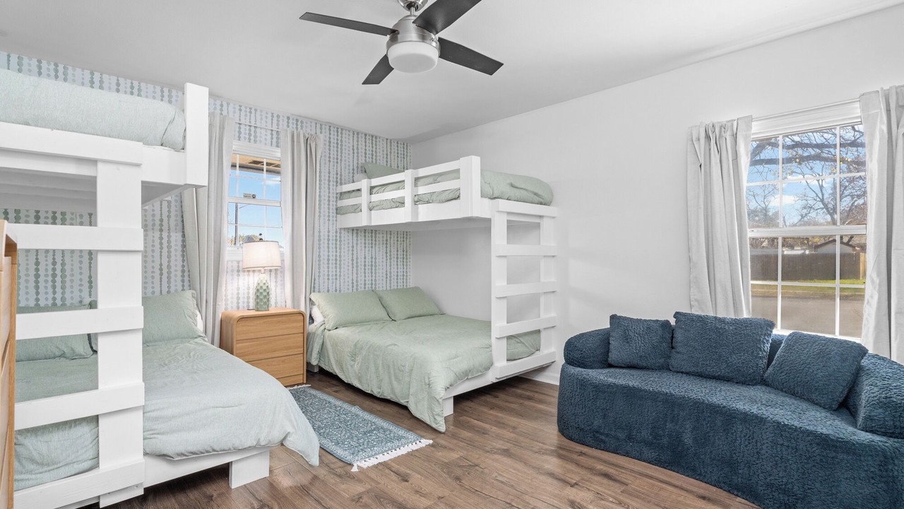 Photo of Bedroom in Vance Jackson