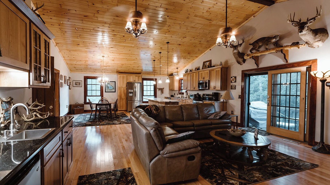 Photo of Bedroom in Onaway
