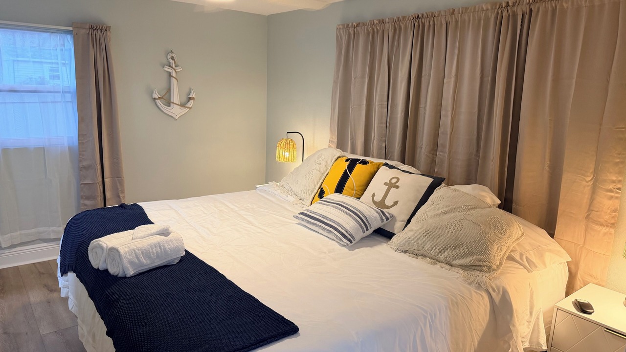 Photo of Bedroom in Lake Hamilton