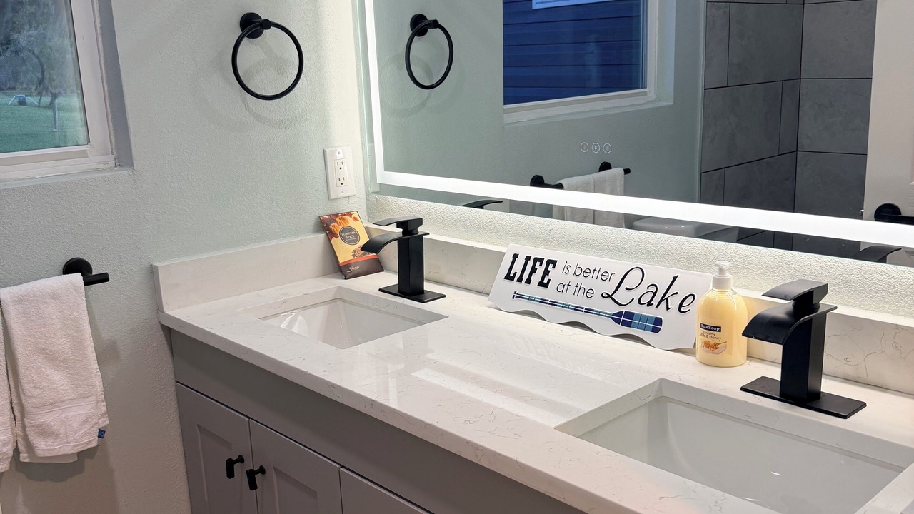 Photo of Bathroom in Lake Hamilton