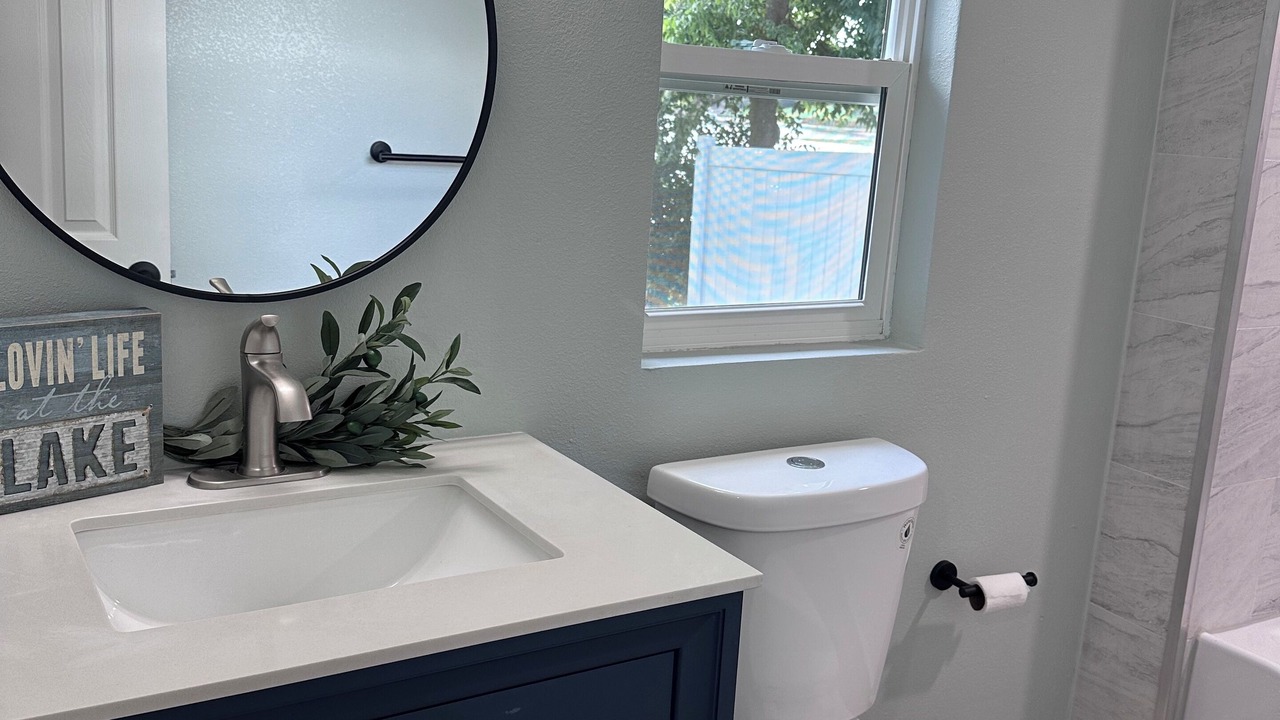 Photo of Bathroom in Lake Hamilton