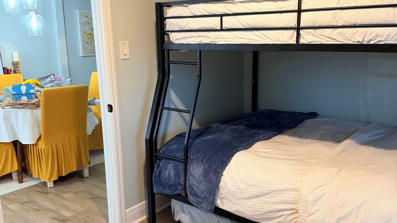 Photo of Bedroom in Lake Hamilton