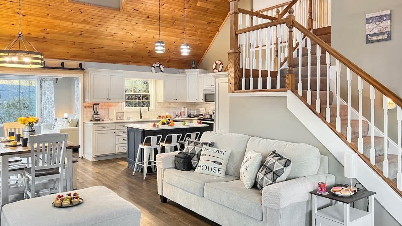 Photo of Livingroom in Indian Point