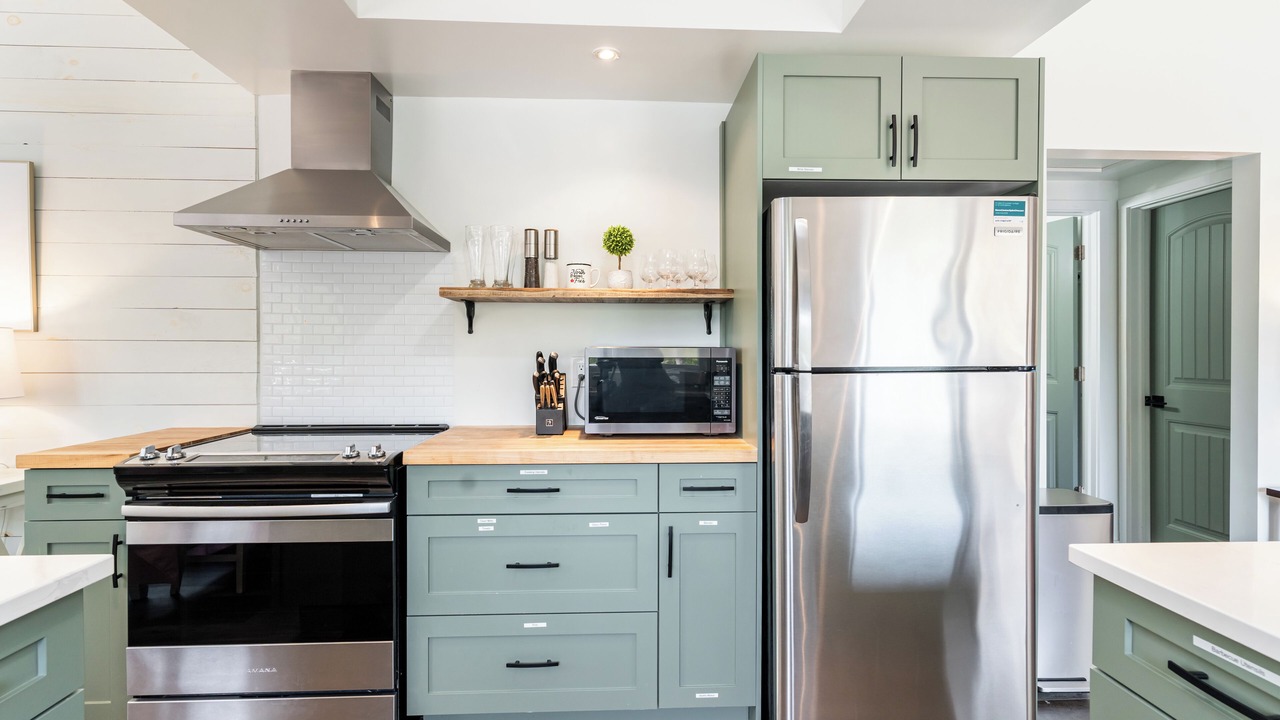 Photo of Kitchen in Marmora and Lake