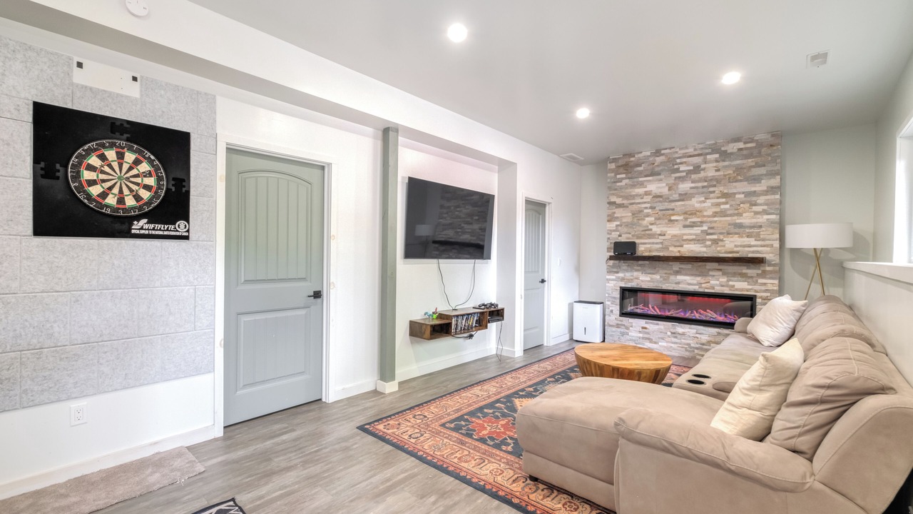 Photo of Livingroom in Marmora and Lake