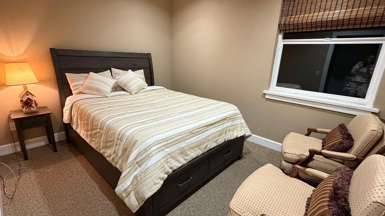Photo of Bedroom in Crestline