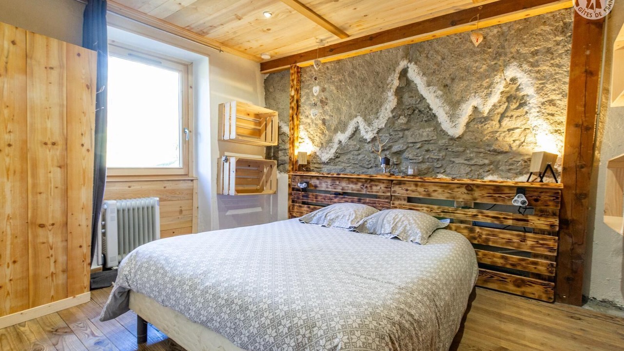 Photo of Bedroom in Saint-Michel-de-Maurienne