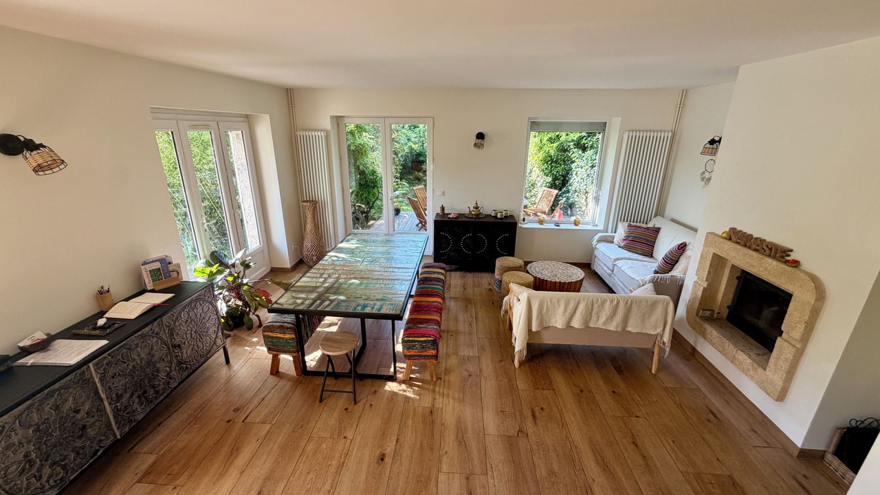 Photo of Livingroom in Poligny