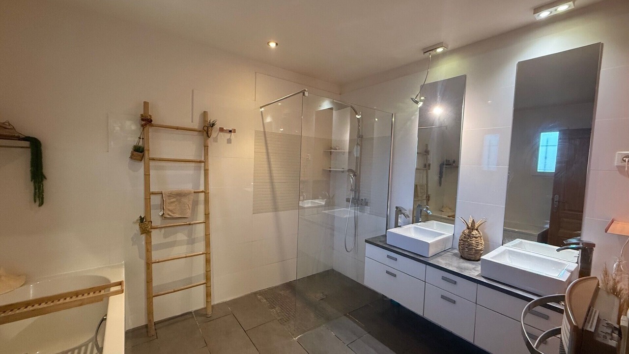 Photo of Bathroom in Le Bosc