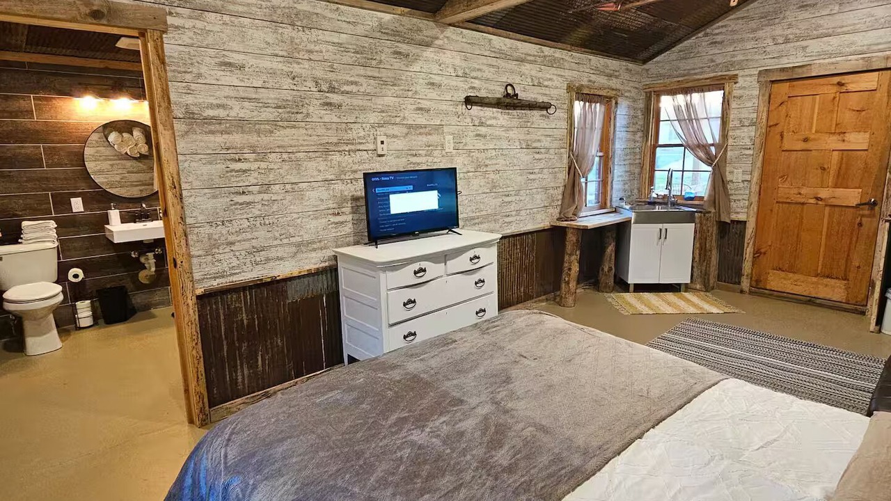 Photo of Bedroom in Weyerhaeuser