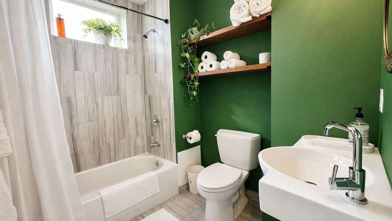 Photo of Bathroom in Avondale