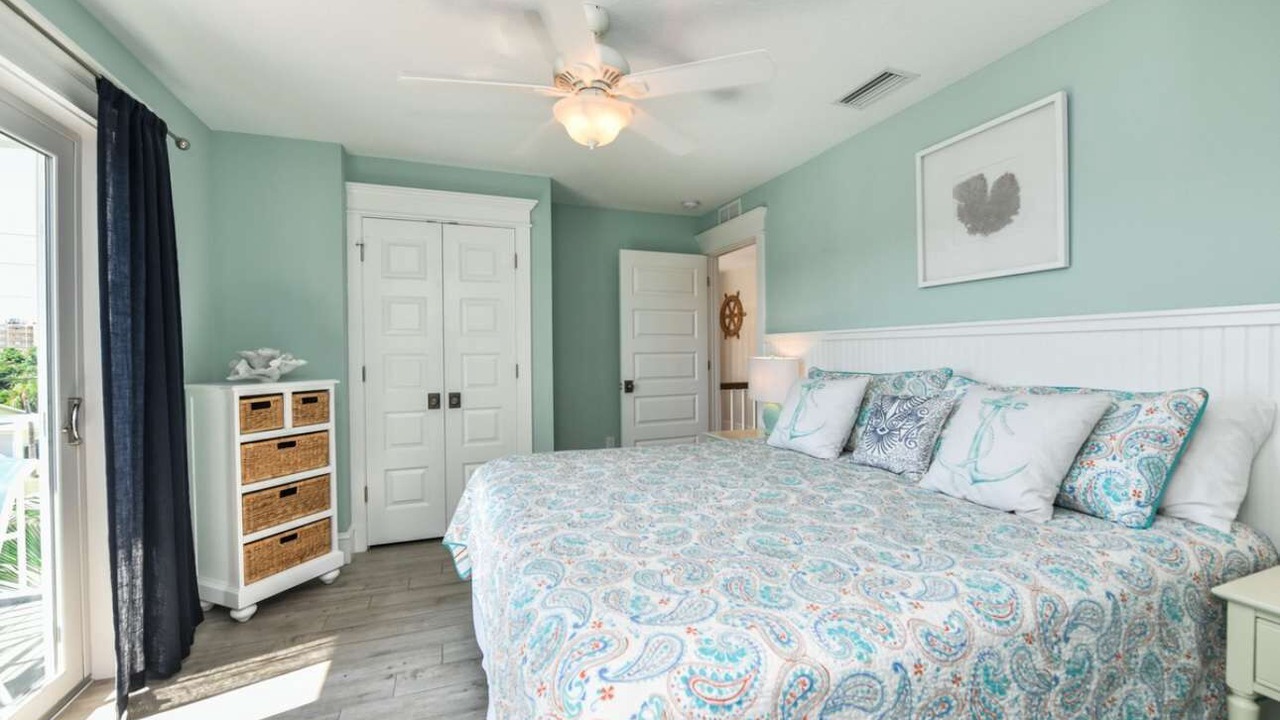 Photo of Bedroom in Holmes Beach