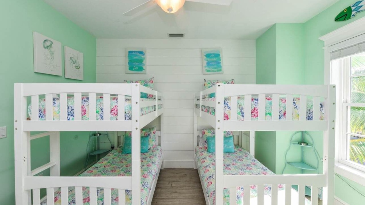 Photo of Bedroom in Holmes Beach