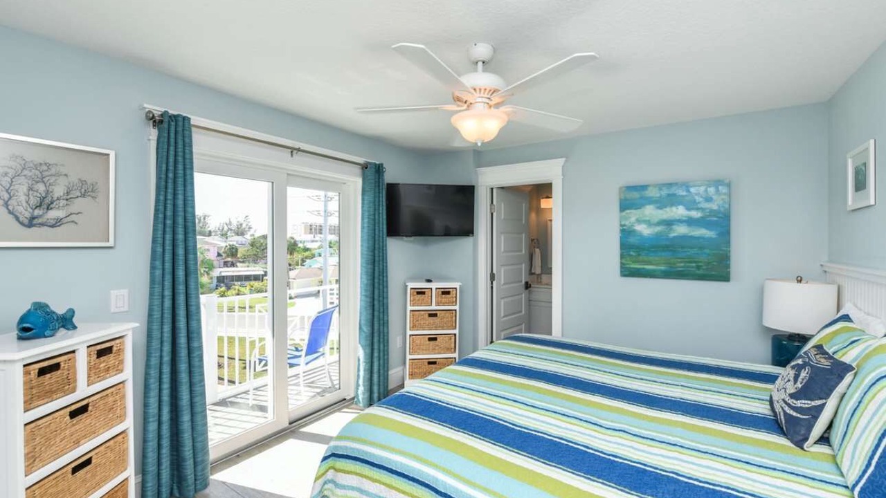 Photo of Bedroom in Holmes Beach