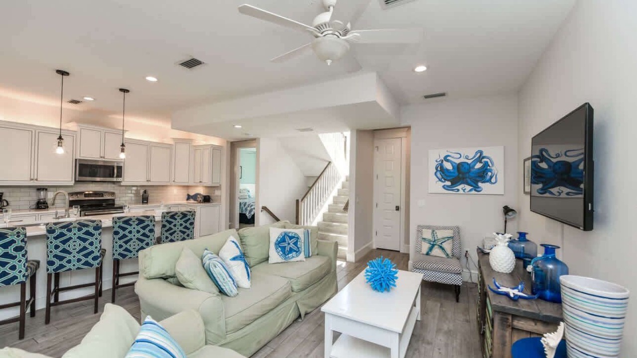 Photo of Livingroom in Holmes Beach