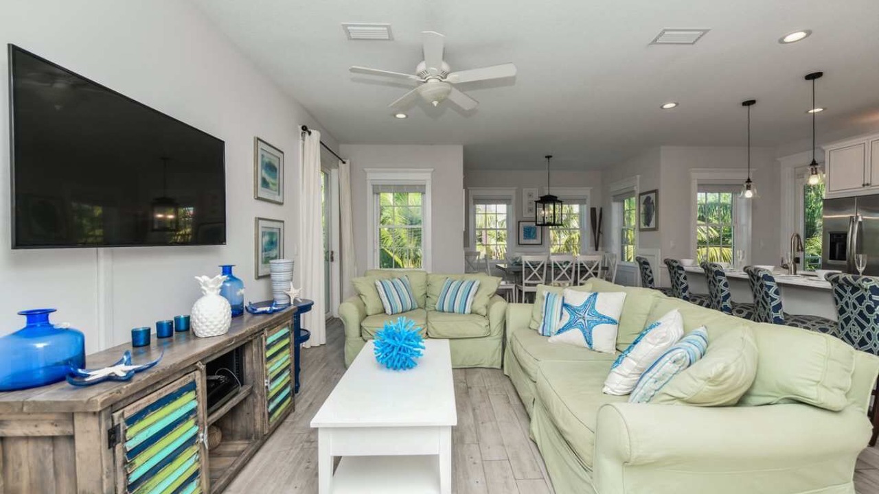 Photo of Livingroom in Holmes Beach
