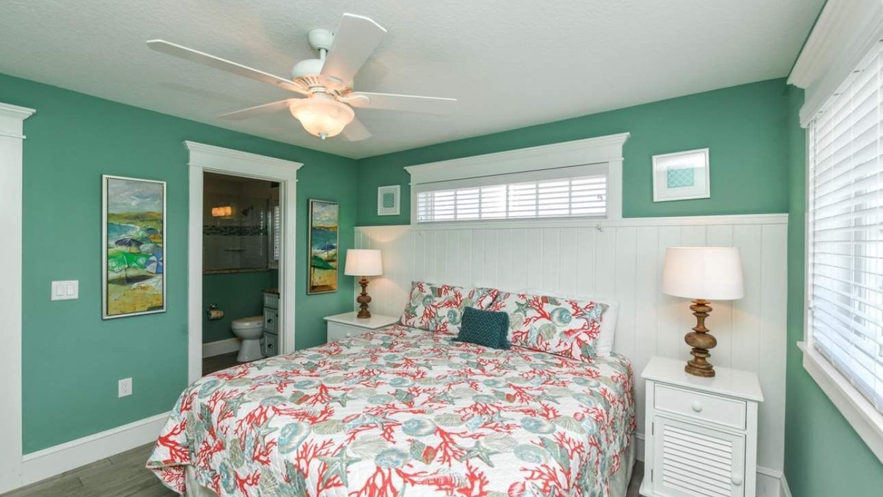 Photo of Bedroom in Holmes Beach