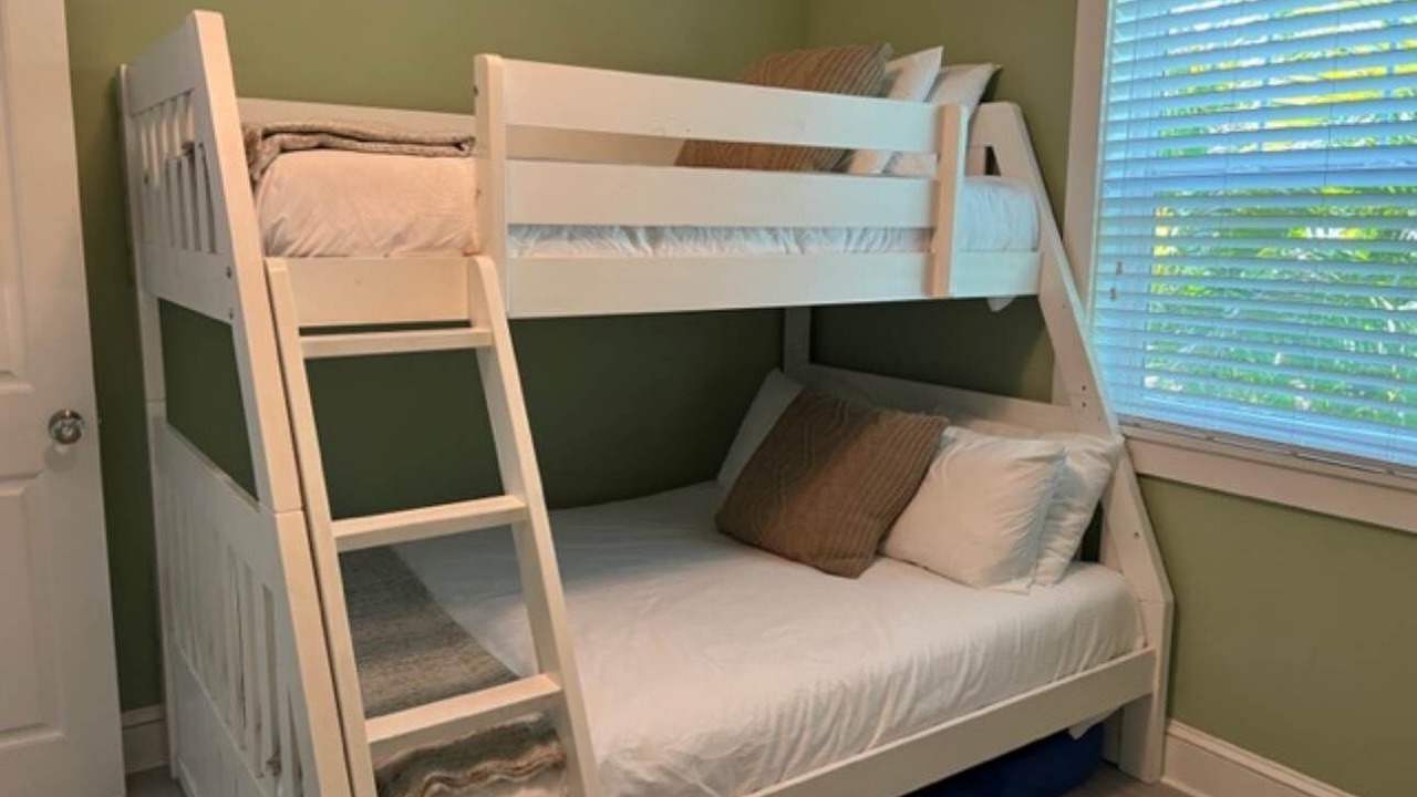 Photo of Bedroom in Holmes Beach